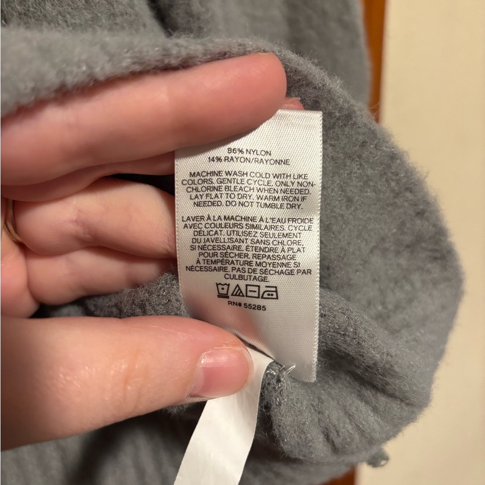 EXPRESS Gray Women's Soft Hooded Sweater Size Extra Small - Picture 5 of 6